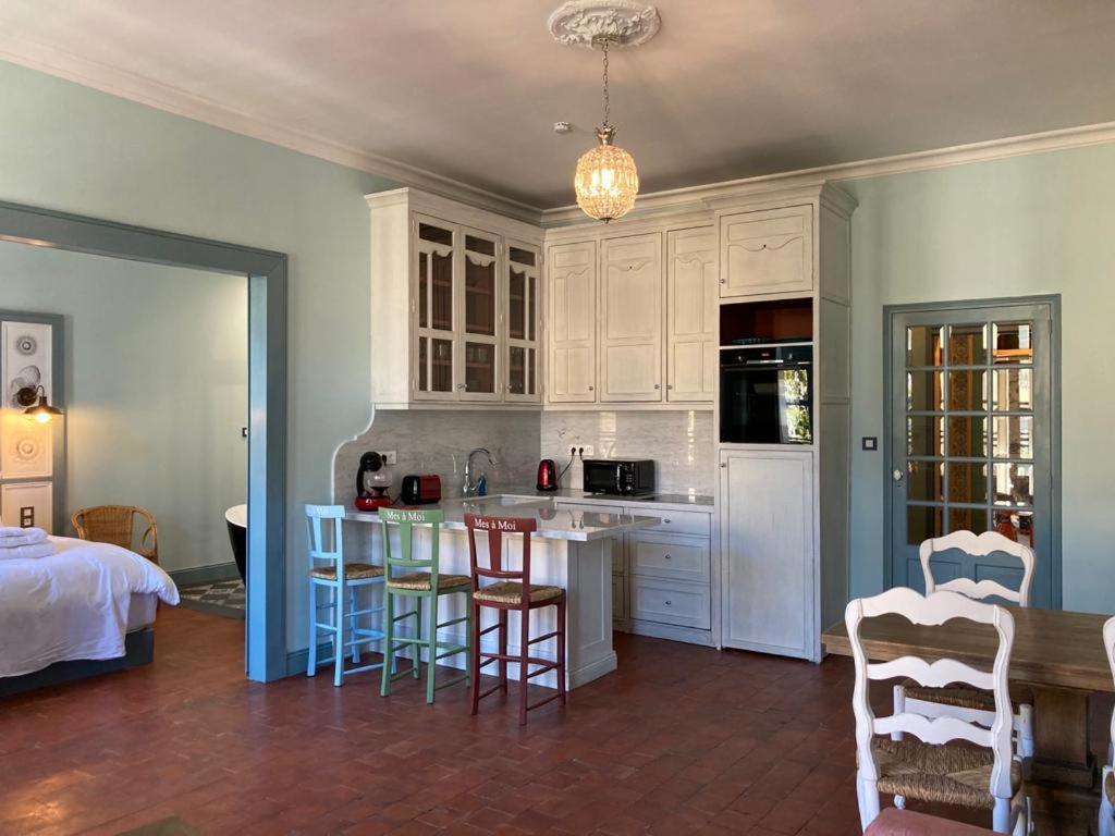 Mes A Moi In Pezenas - Appartements De Charme - Baignoire Balneo エクステリア 写真