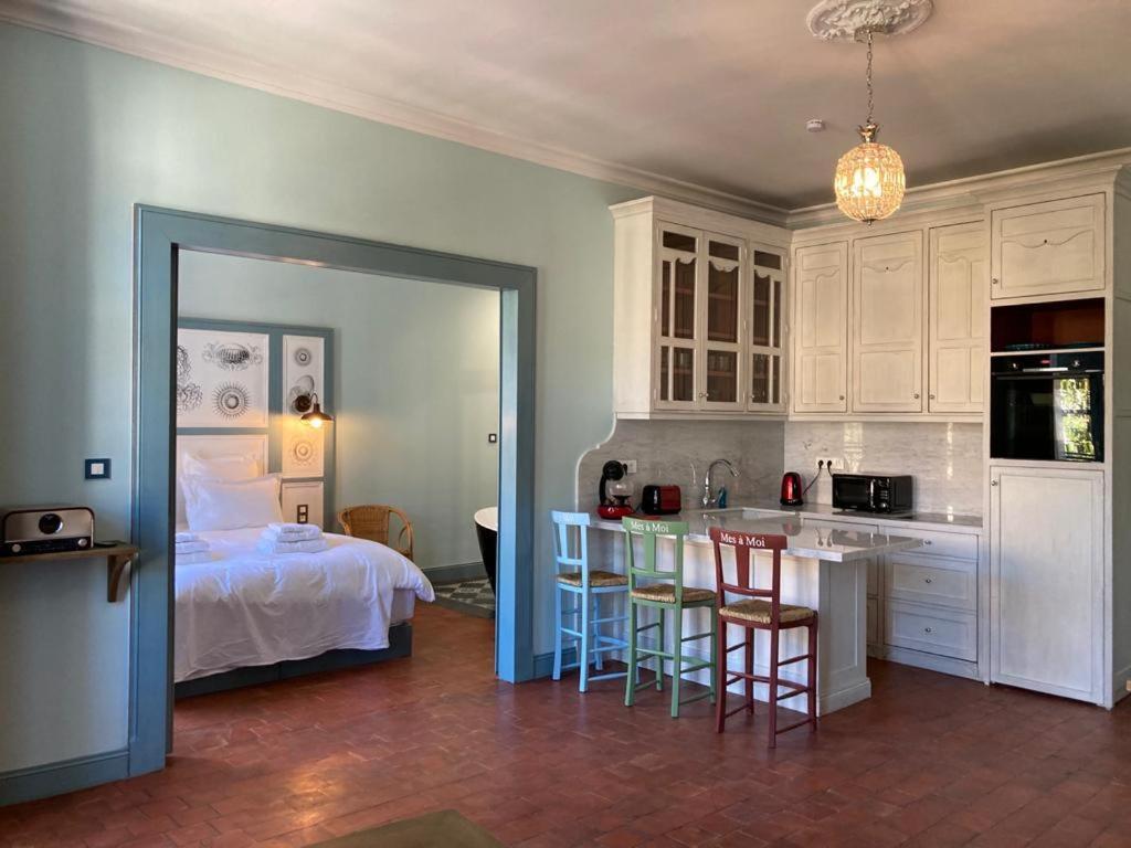 Mes A Moi In Pezenas - Appartements De Charme - Baignoire Balneo エクステリア 写真